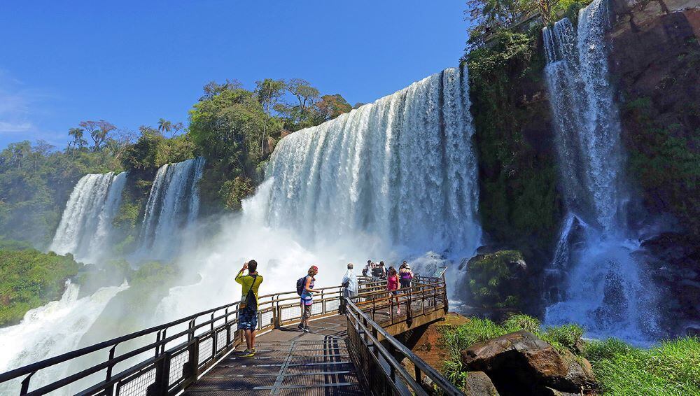 Las Cataratas del Iguazú son una de las 7 maravillas naturales del mundo.