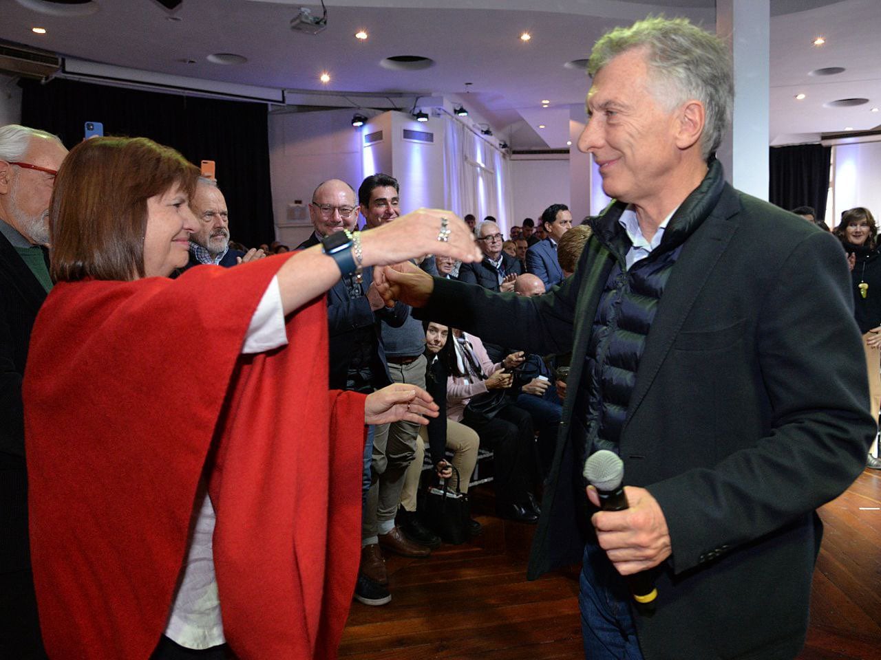 Patricia Bullrich y Mauricio Macri se reunirán en el sur.