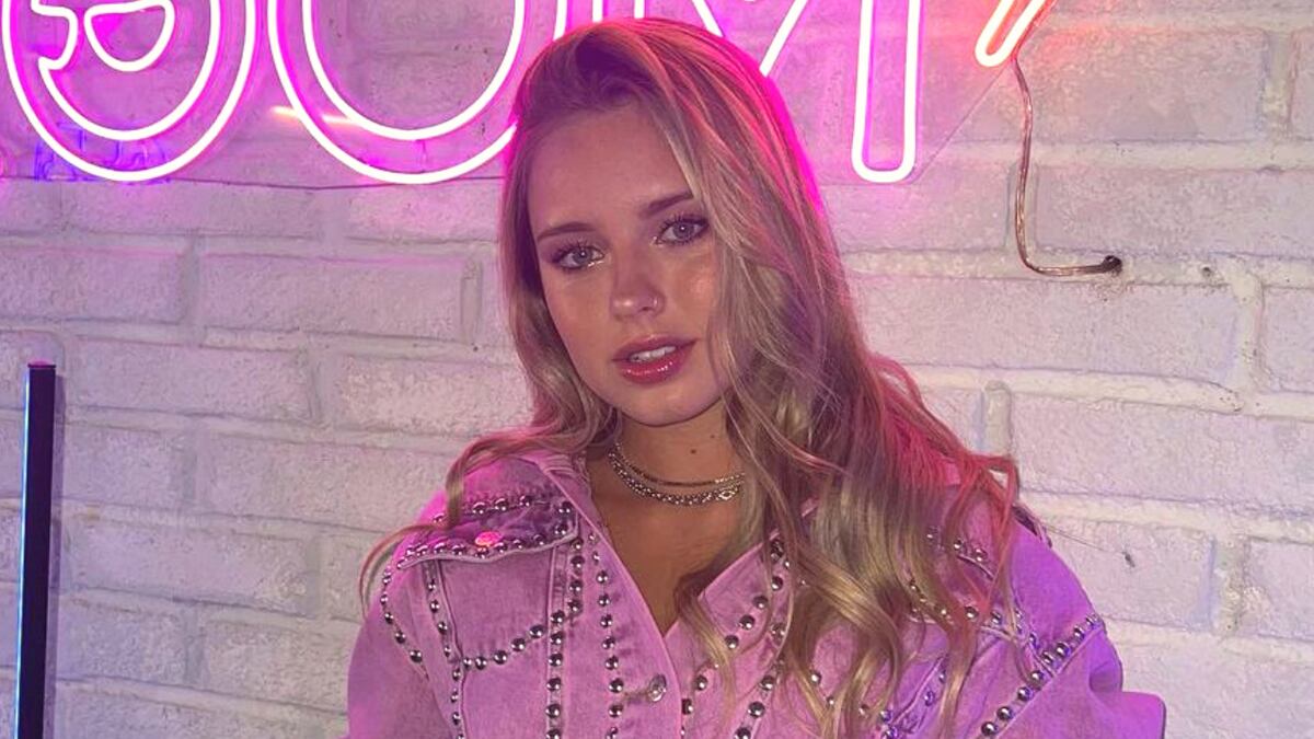 Tras llegar a los 2 millones de seguidores, Coti Romero decidió hacerse un gran cambio de look