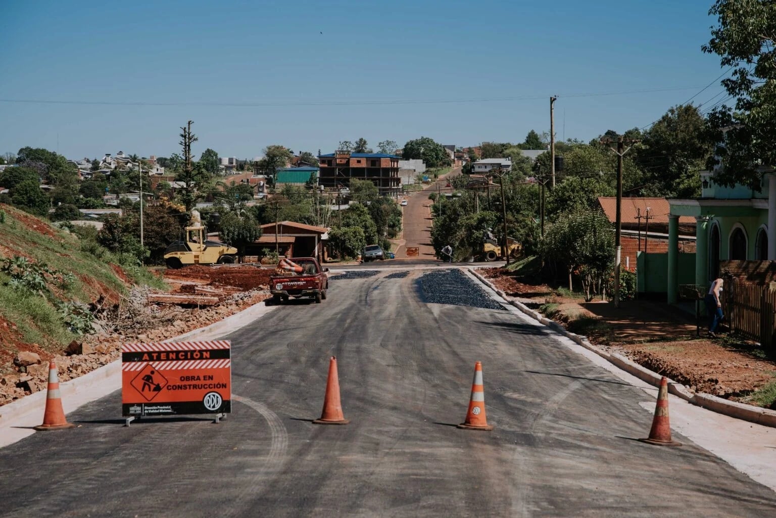 Oscar Herrera Ahuad recorrió obras en San Vicente