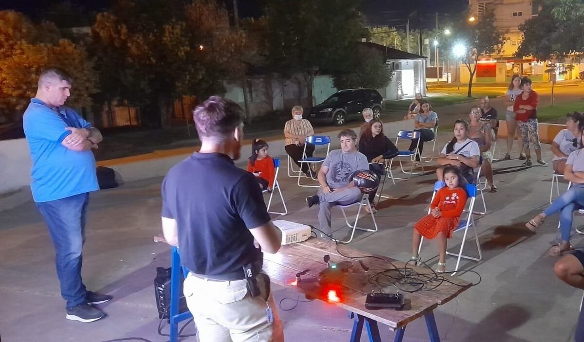 Ojos en Alerta realizó una capacitación en barrio Belgrano