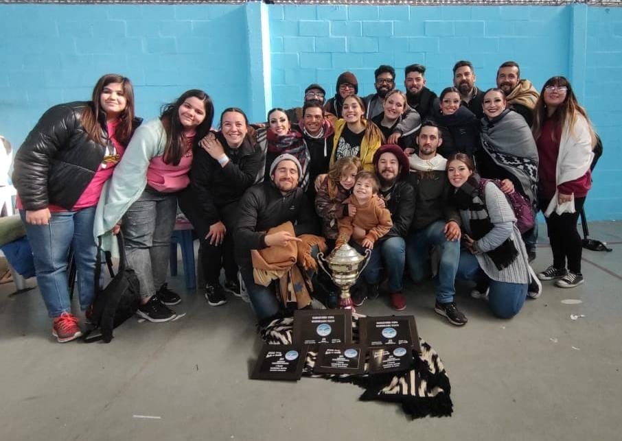 Premios para La Academia El Caldén de Tres Arroyos en el 20º certamen de danza “Pirán Baila en Zamba”