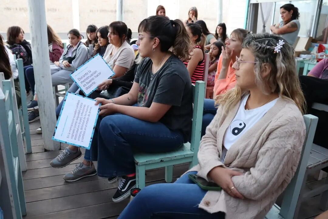 Se realizó en Pehuen Co un Taller sobre “Gestión Menstrual y Diversidad corporal”