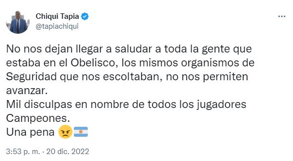 La furia del "Chiqui" Tapia ante la imposibilidad de finalizar la caravana.