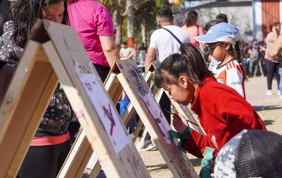 Familias enteras disfrutaron de los festejos que cerraron el mes del niño en General Alvear.