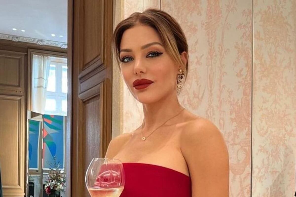 Evangelina Anderson compartió el mejor look para lucir bajo la Torre Eiffel en París