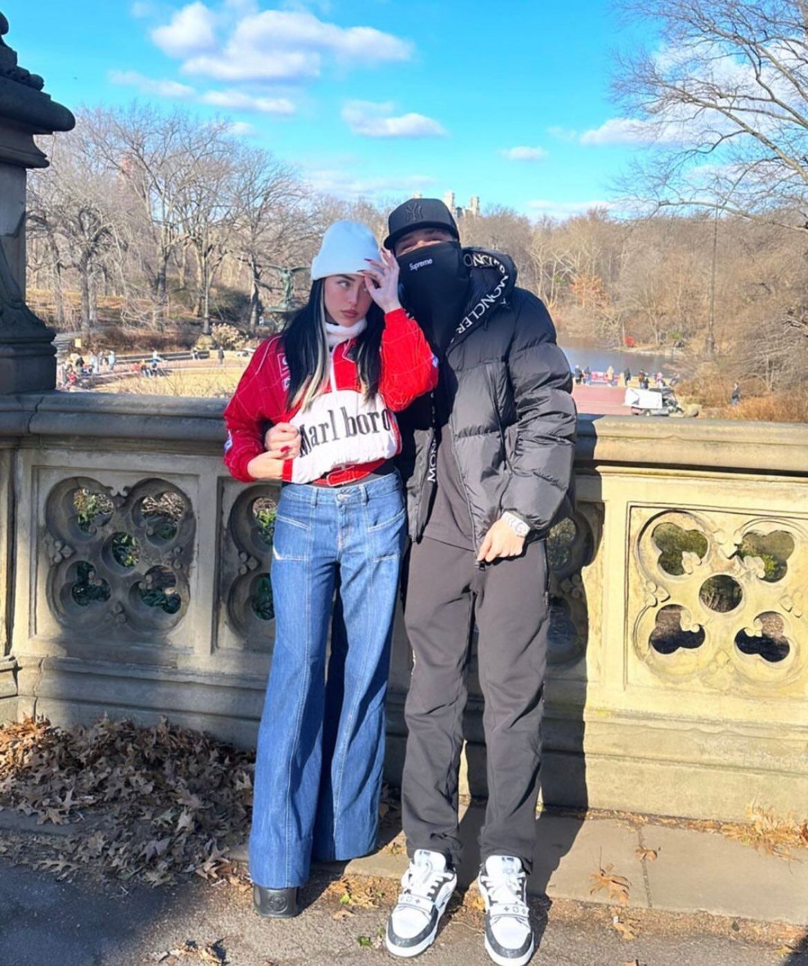 Las románticas vacaciones de Nicki Nicole y Peso Pluma en Nueva York.