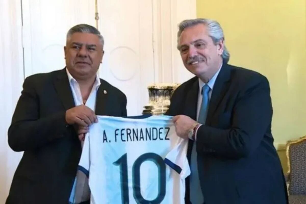 Pese a sus esfuerzos, el Gobierno no logró acercarse al plantel campeón en Qatar