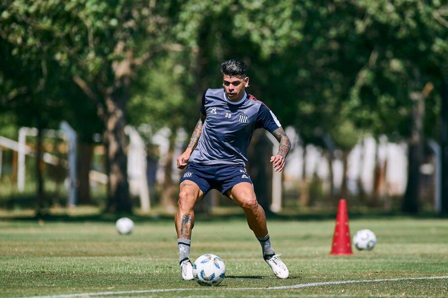 Gustavo Bou, delantero de Talleres para la temporada 2024. (Prensa Talleres)