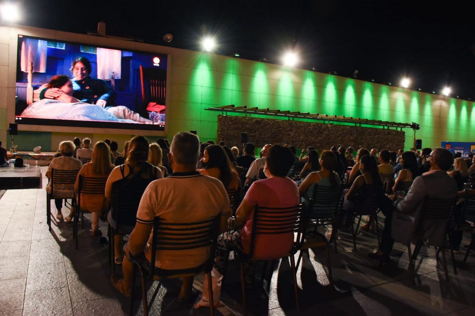 En el departamento de San Martín la proyección de la película fue en el Paseo de la Patria.Mariana Villa/Los Andes