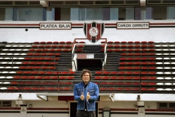 Javier Milei visitó el Estadio de Chacarita Juniors