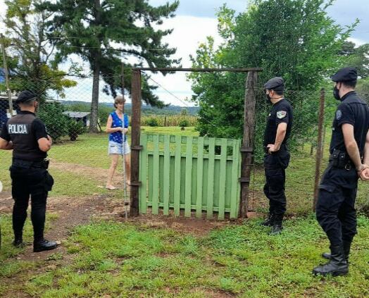 Policía de Misiones dialoga con los vecinos