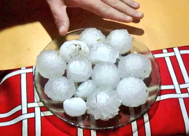 Intensa caída de granizo en Santo Tomé.