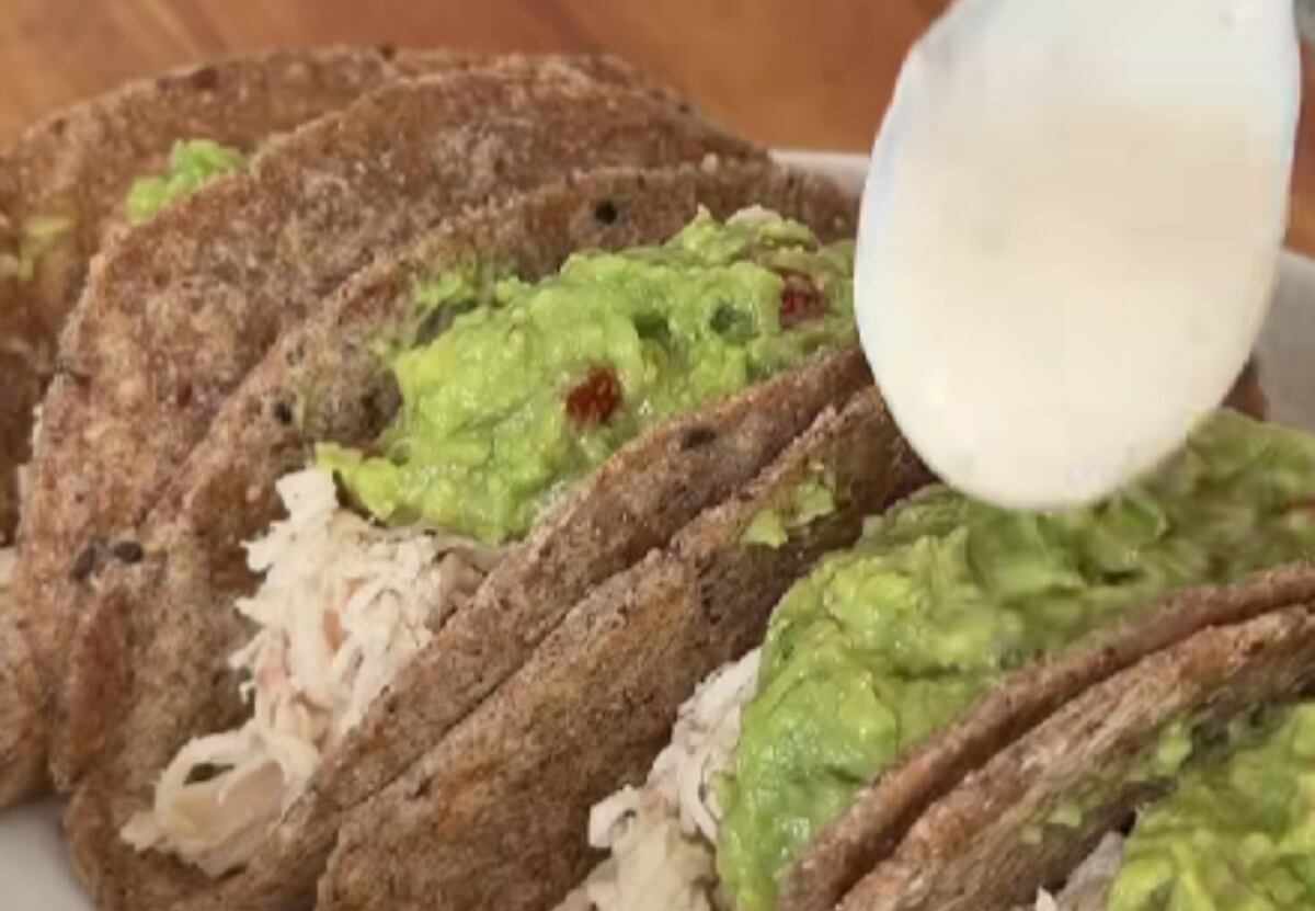 Cómo hacer tacos de pollo y palta: la receta liviana ideal para resolver el almuerzo