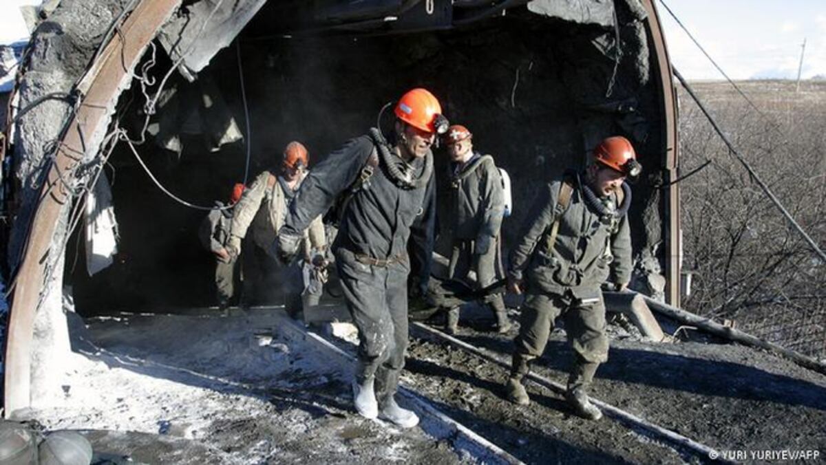 Tragedia en Rusia: al menos 52 muertos por la explosión en una mina de carbón