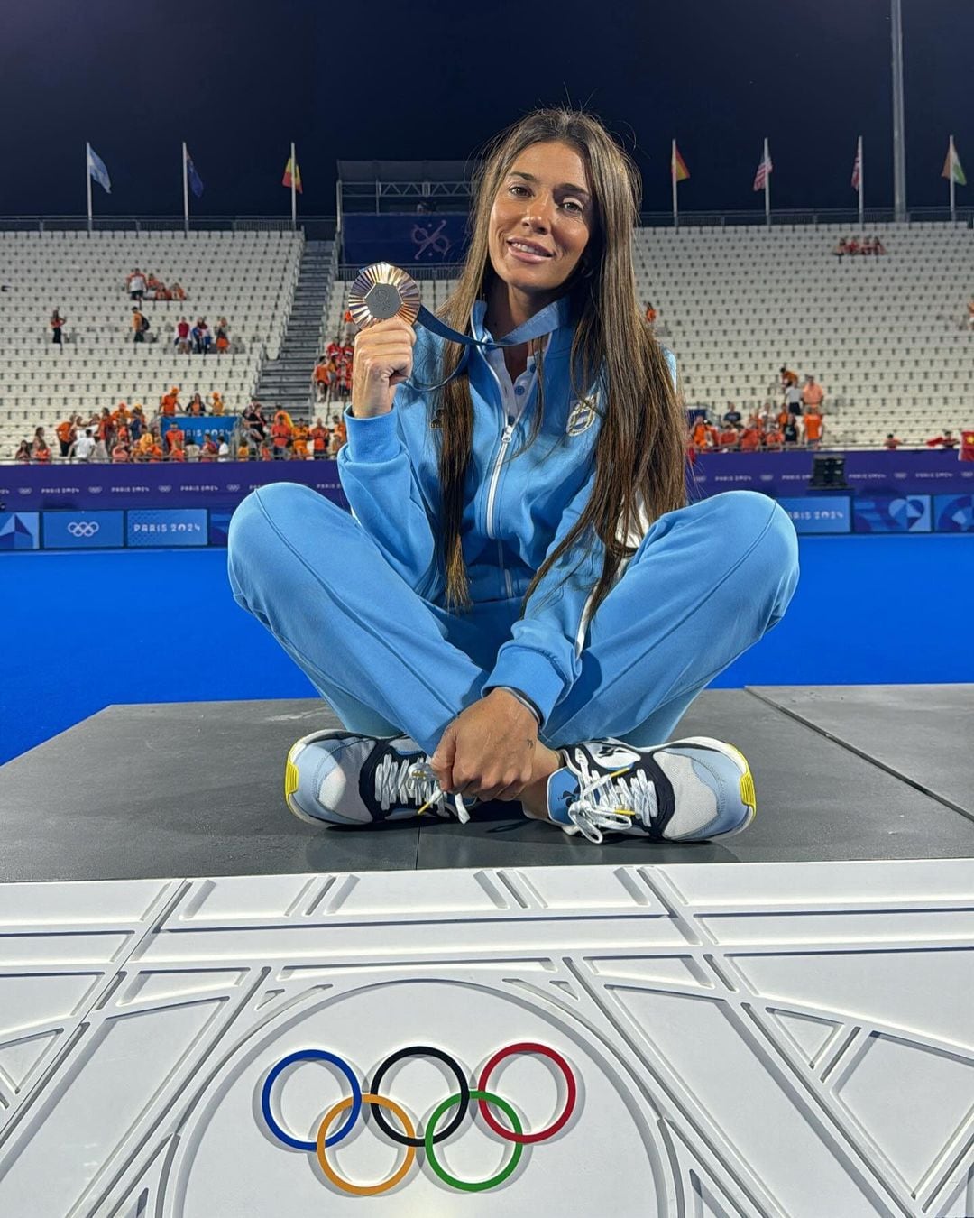 La medallista olímpica con la Selección argentina de hockey sobre césped en Tokio y París, hizo oficial su salida tras 15 años.