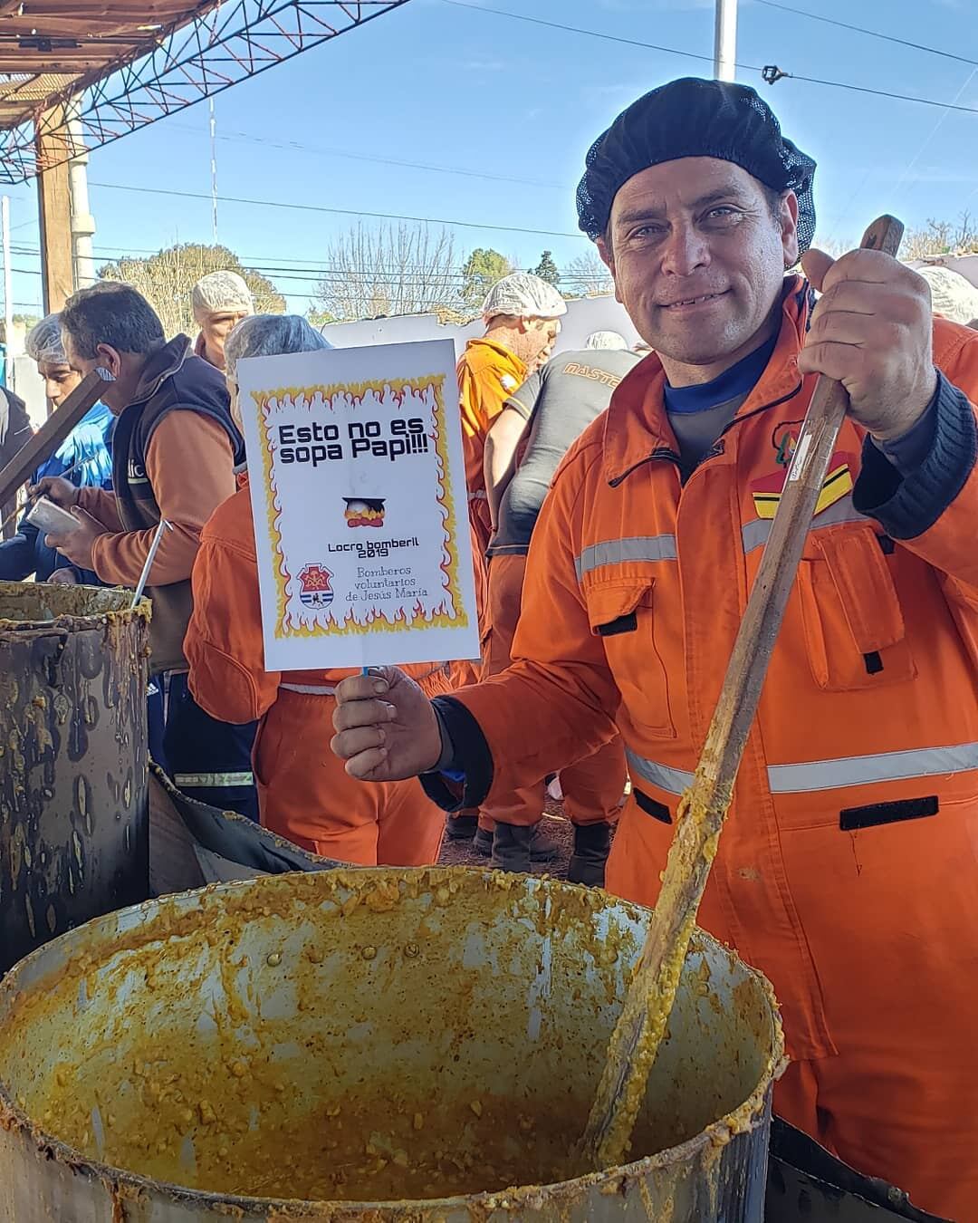 Los Bomberos Voluntarios de Jesús María realizan un gran locro este domingo.