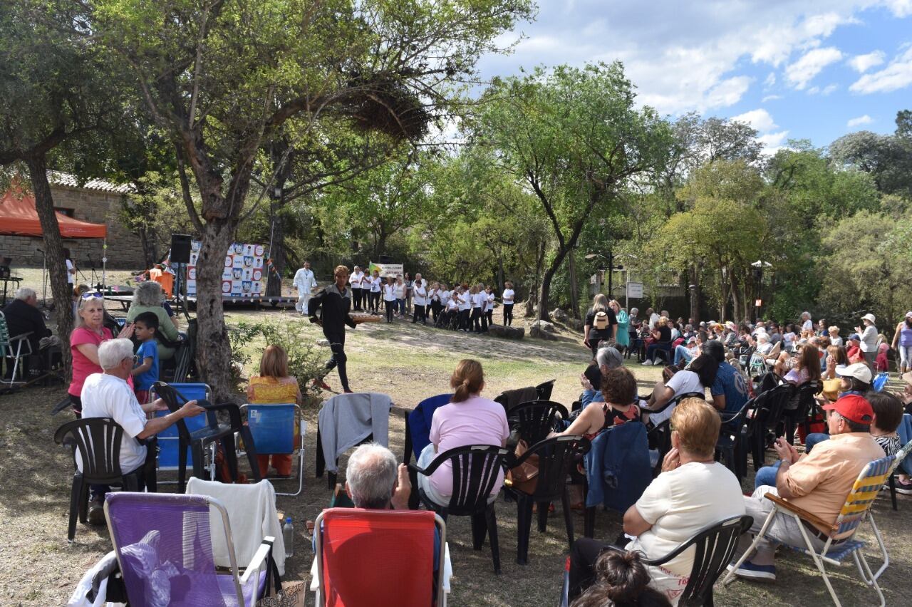 Primavera de adultos mayores en Parque Estancia La Quinta