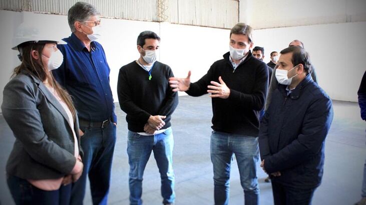 Continúa avanzando la producción de fécula de mandioca en la planta de Puerto Esperanza.