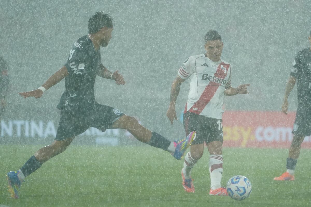 River perdió por penales ante Independiente Rivadavia, que es finalista de la Copa Argentina