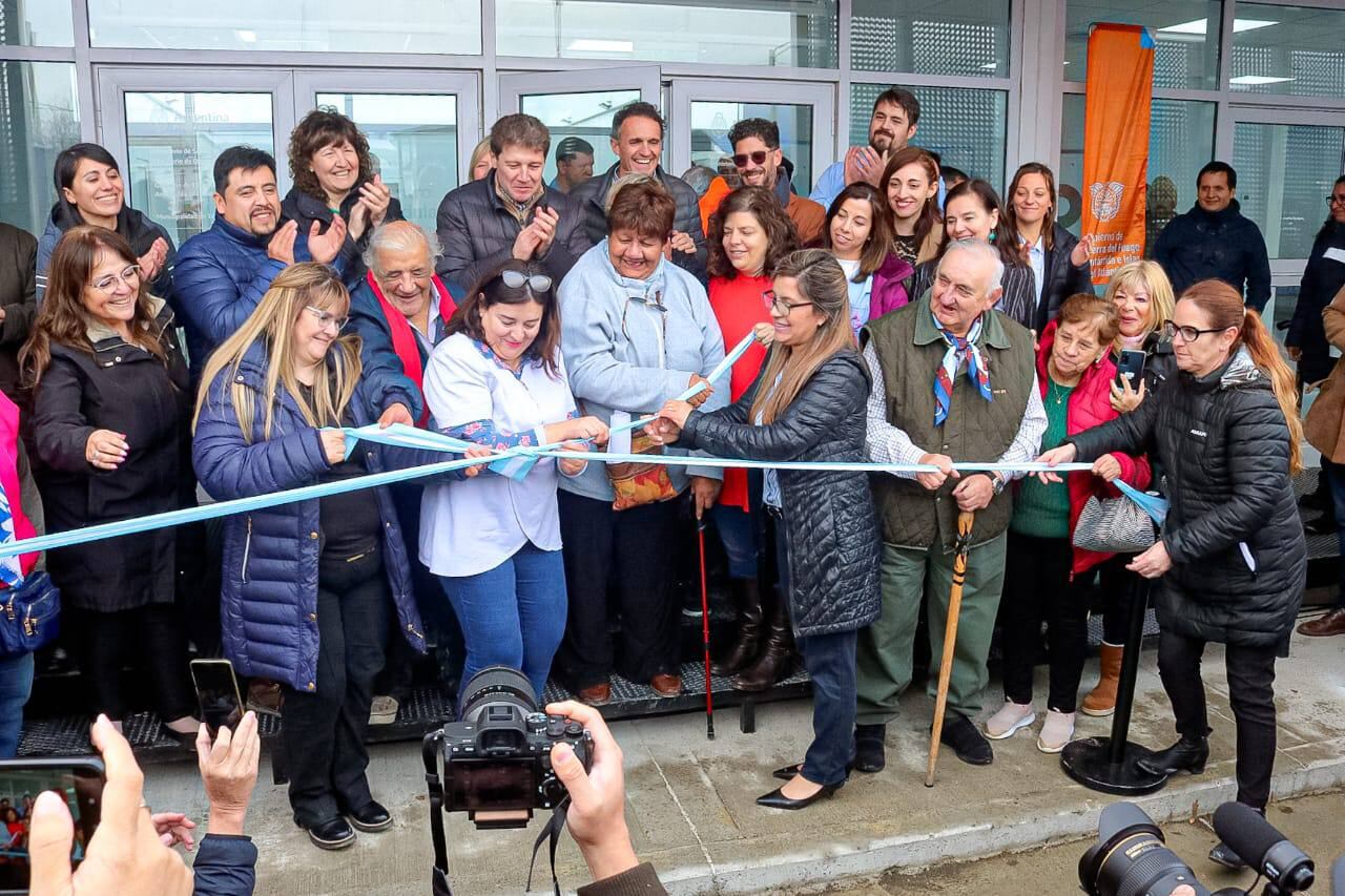 Inauguración del nuevo Centro Modular Sanitario Tolhuin.