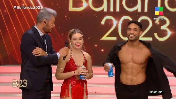 Coti Romero y Jitsu Díaz después de su presentación en el Bailando.