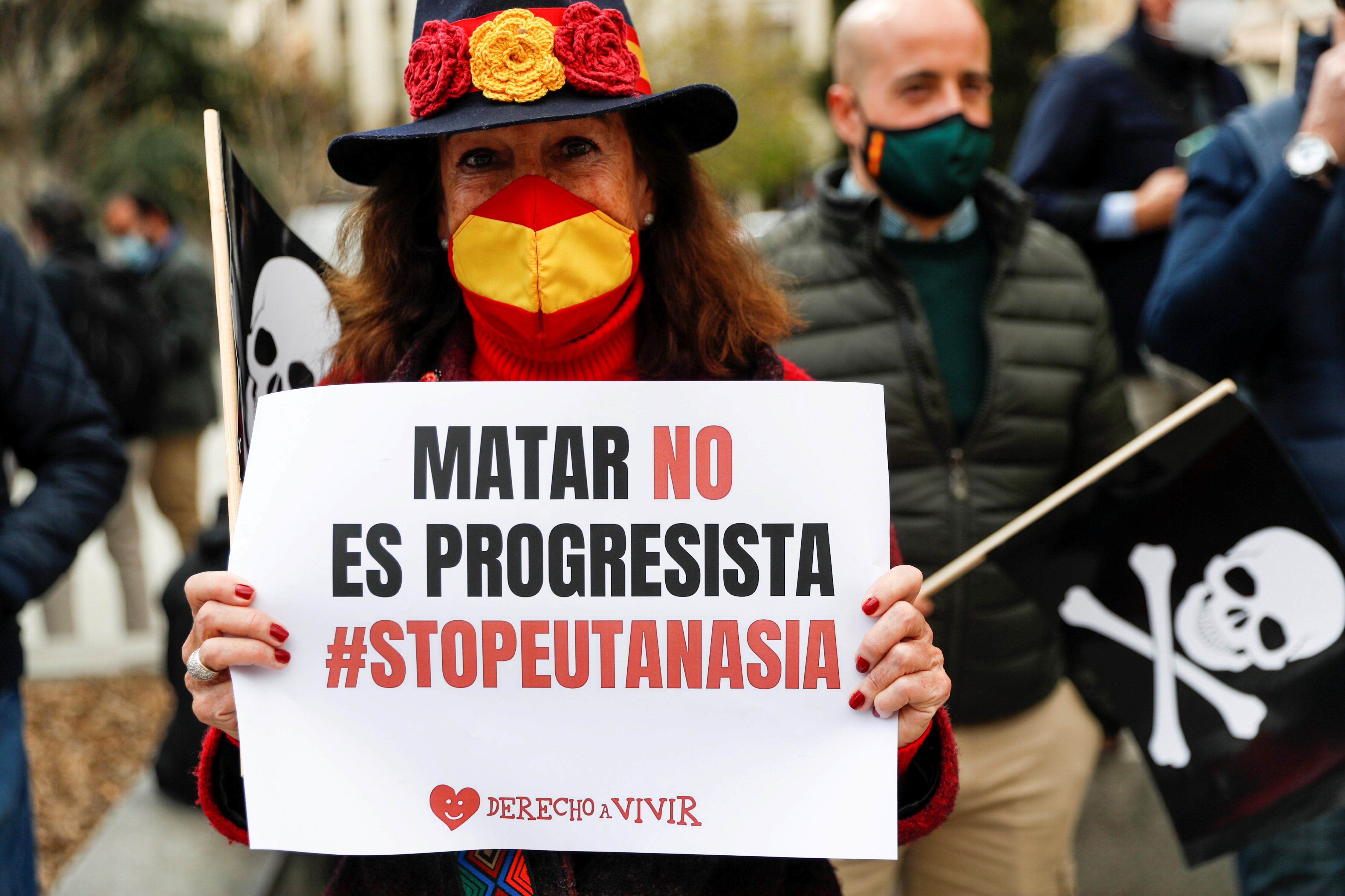 El parlamento español aprobó la ley de eutanasia y suicidio asistido.