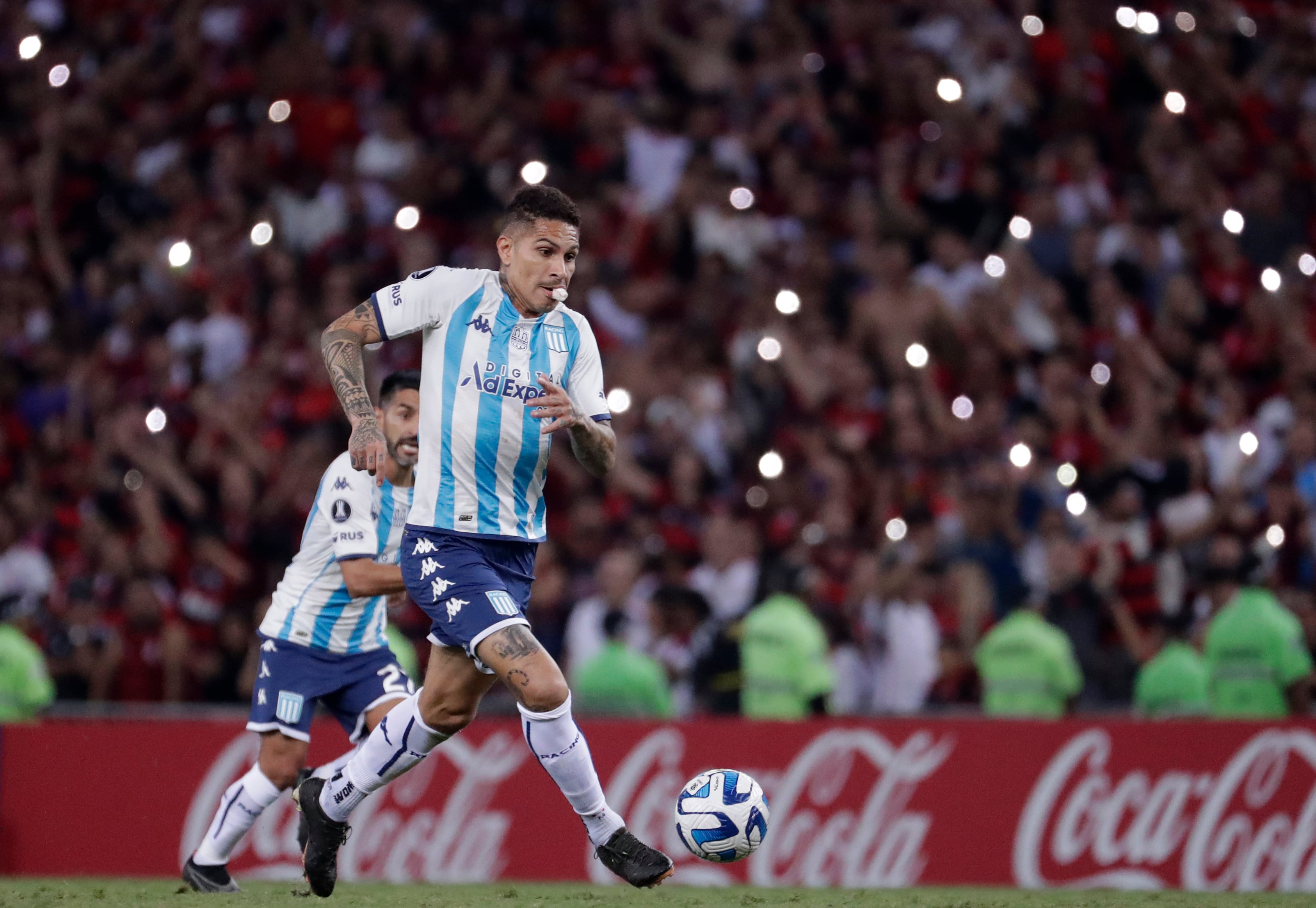 Paolo Guerrero salió de Racing en medio de polémica. (AP Foto/Bruna Prado)