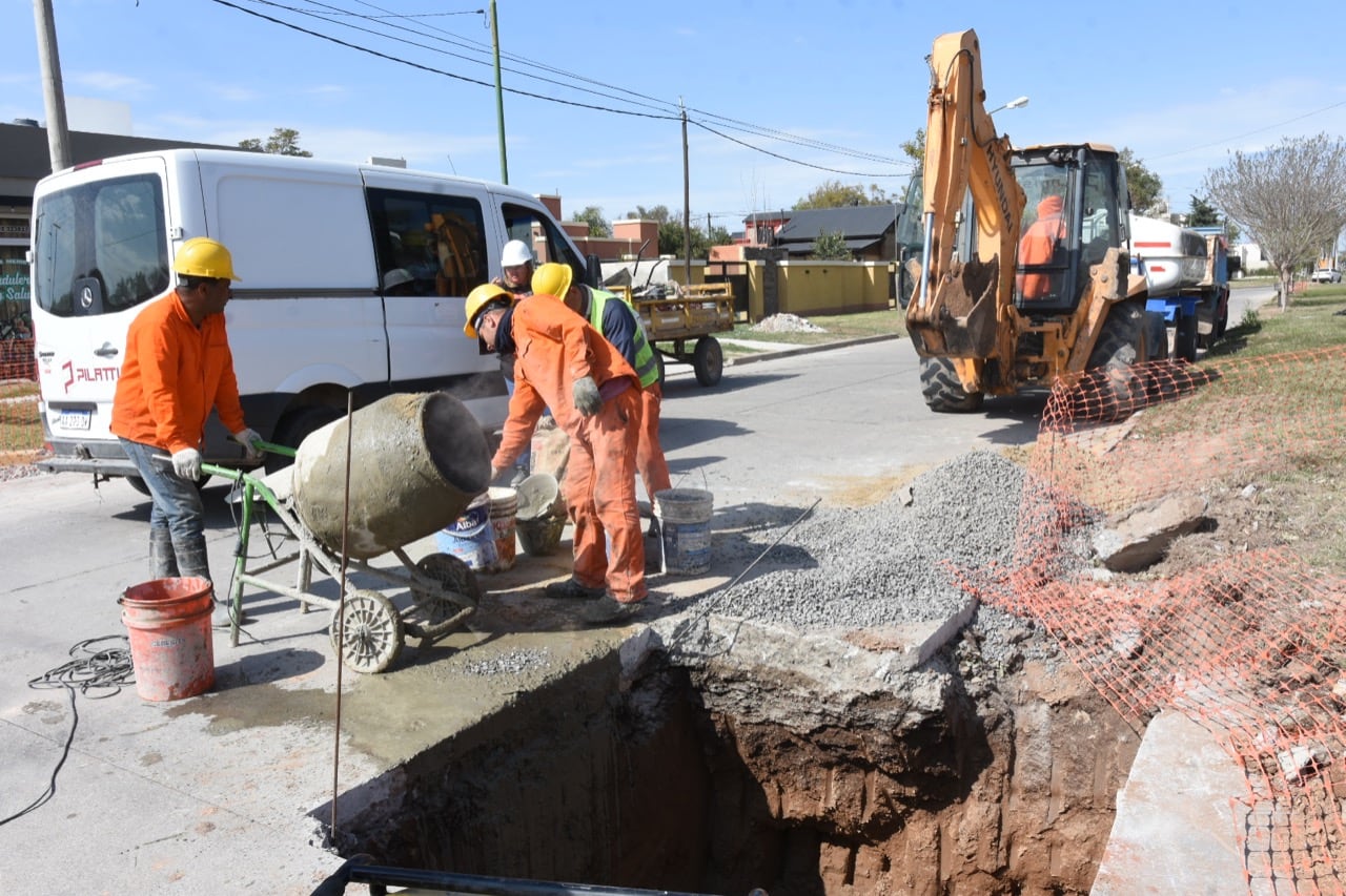 Obra de cloacas en los barrios El Bosque y Brigadier López,