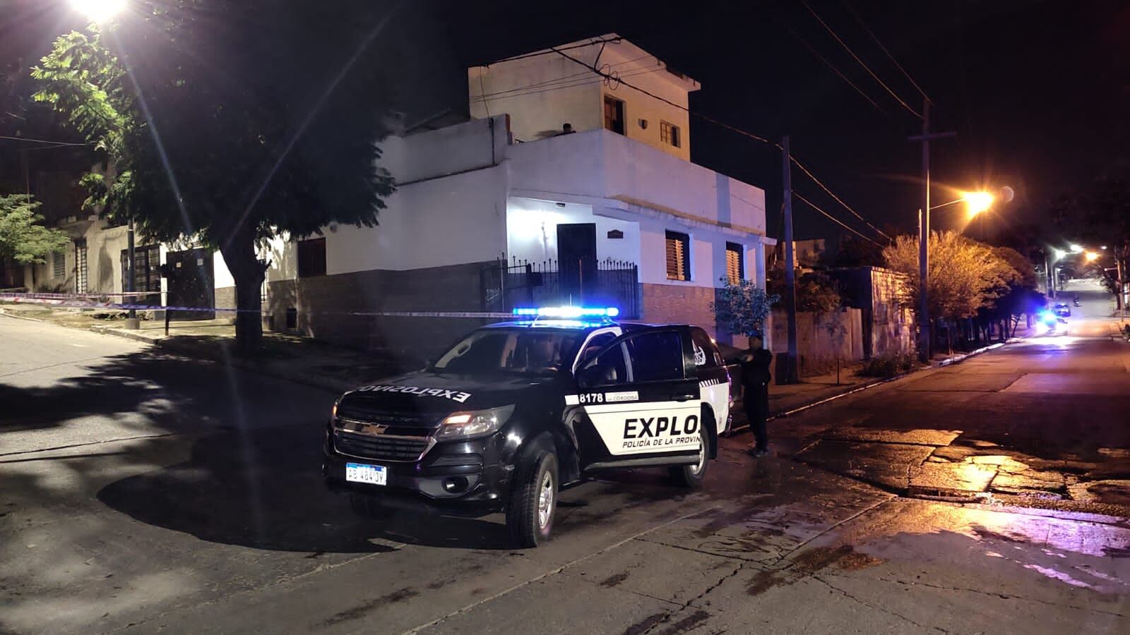 Explosivos trabajó en la zona del hallazgo de la bomba. (Policía)