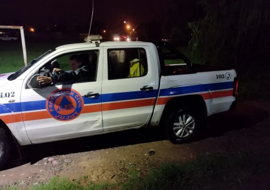 Varias familias debieron ser evacuadas en el barrio Campo Verde y en proximidades de la confluencia del río Chijra con el río Grande, en San Salvador de Jujuy.