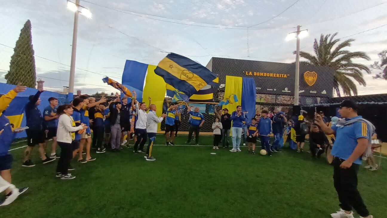 Clemente Rodríguez visitó Tres Arroyos y participó de un banderazo a favor de Riquelme