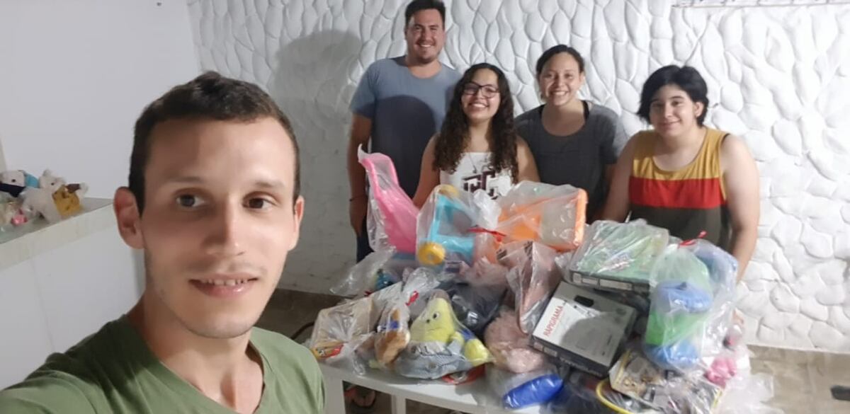 Grupo de jóvenes de Pérez al servicio de los demás