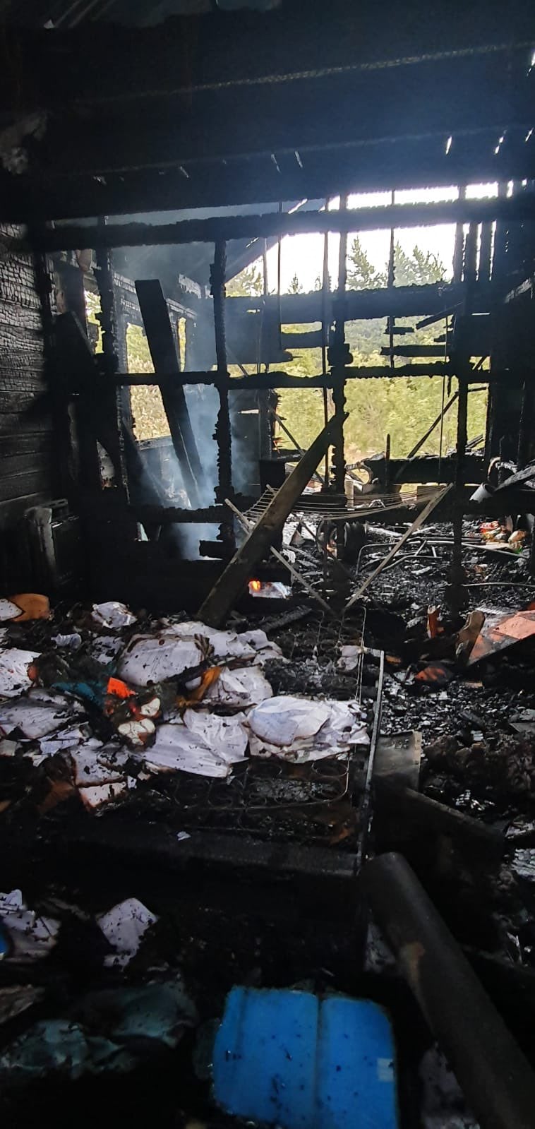 El grupo aborigen RAM habría incendiado una oficia pública en Chubut.