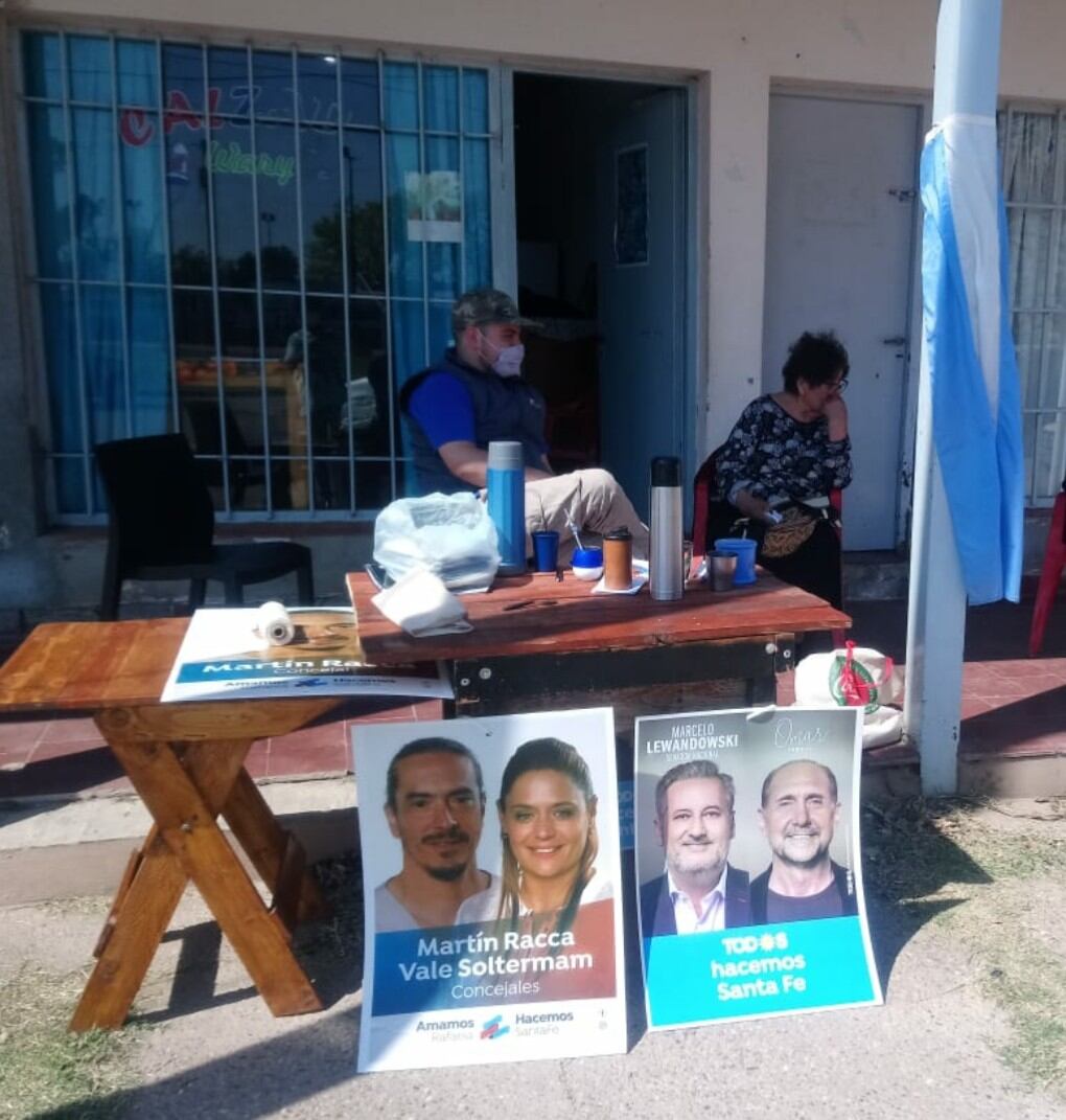 El partido Socialista denunció al PJ por hacer campaña en el día de la votación