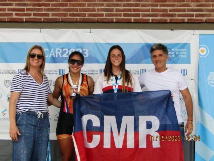 Remeros Club Mendoza de Regatas ganadores del Campeonato Argentino, en Tigre.