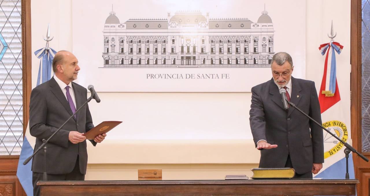 El casildense de 61 años juró por Dios, la patria y los santos evangelios.