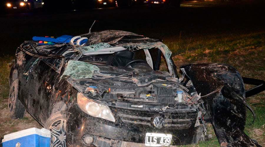 El auto quedó destrozado 