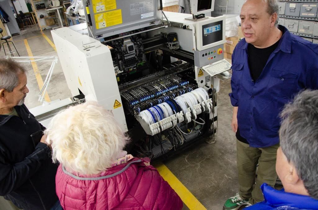 El jefe de Gabinete visitó la fábrica de la Cooperativa de Trabajo Renacer