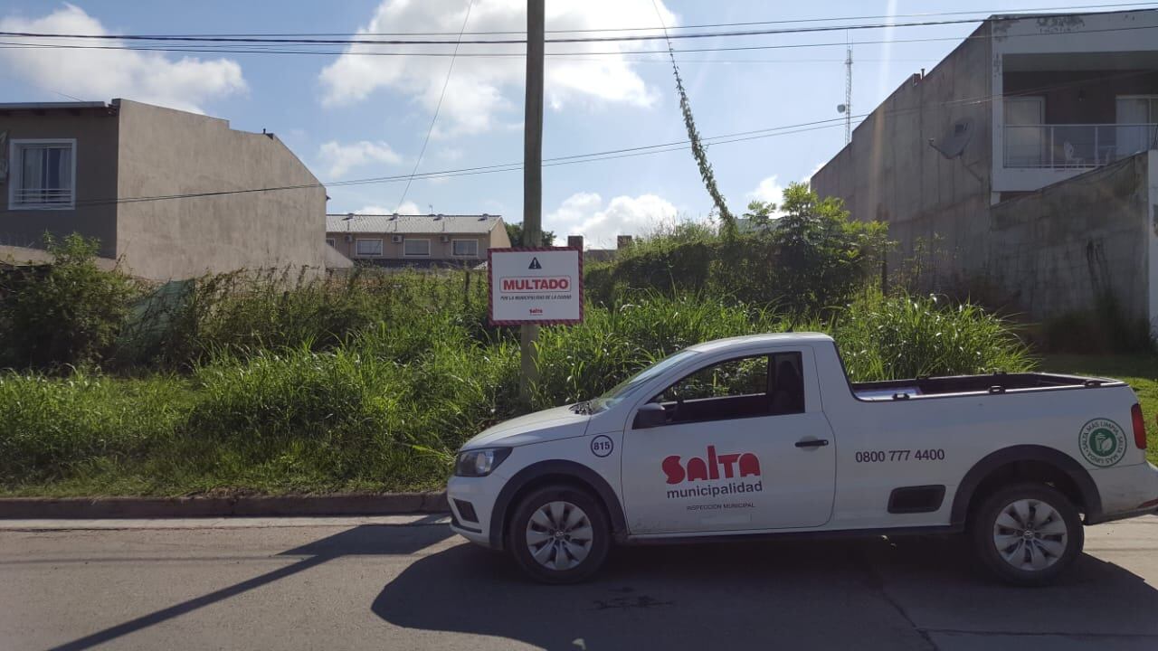 Más de 200 multas en Salta por basurales, baldíos en mal estado y autos abandonados