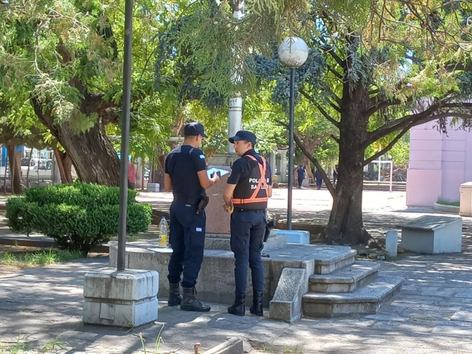 La Policía investiga la aparición de un revólver en una escuela de San Luis.