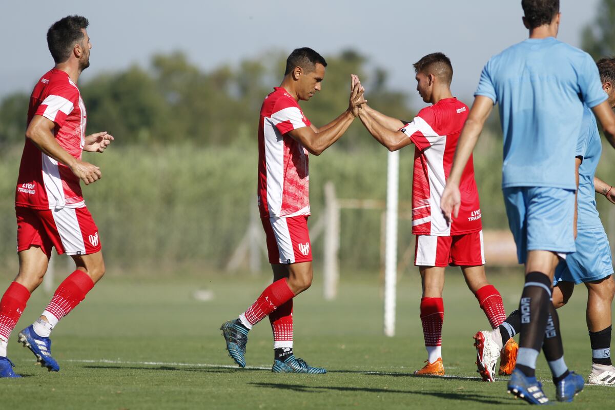 Instituto le ganó 2 a 0 a Belgrano en un amistoso en Villa Esquiú