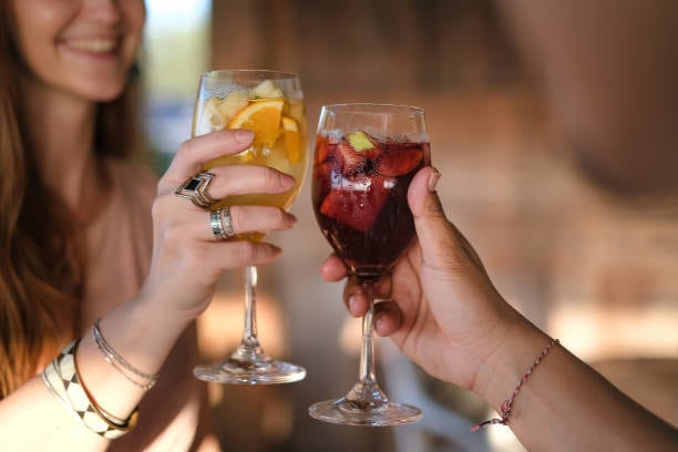 Clericó y tinto de verano.