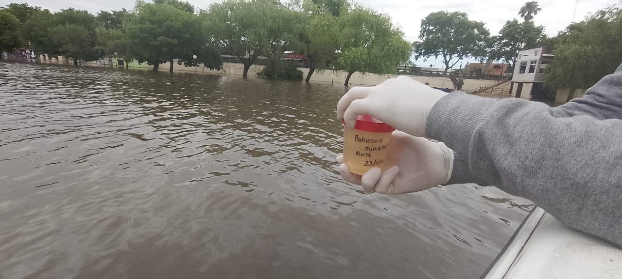 Inició el monitoreo ambiental de los Ríos Gualeguaychú y Uruguay