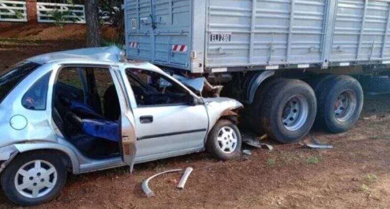 Continúa en grave estado el taxista chocado en Hipólito Yrigoyen.