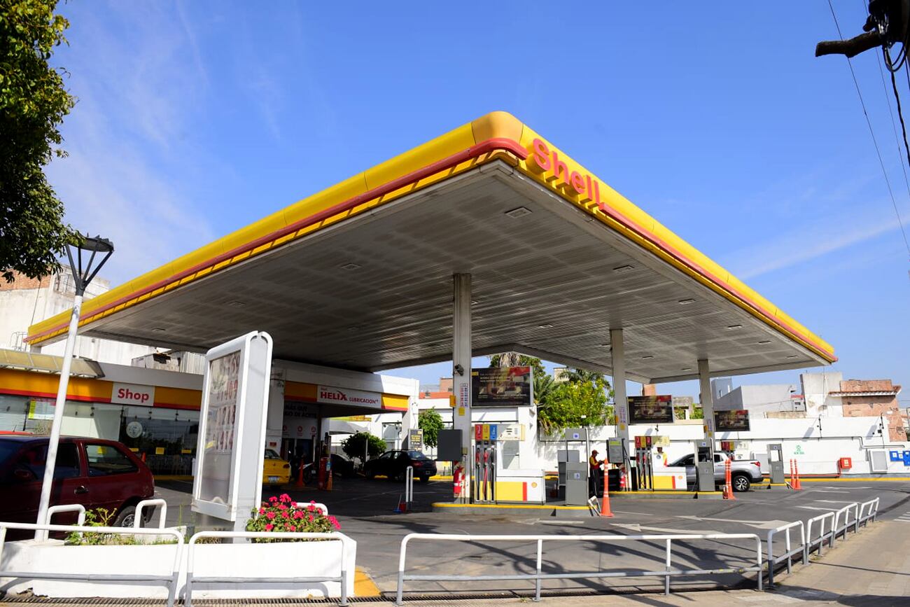 Estación de servicio Shell. (José Gabriel Hernández / La Voz)