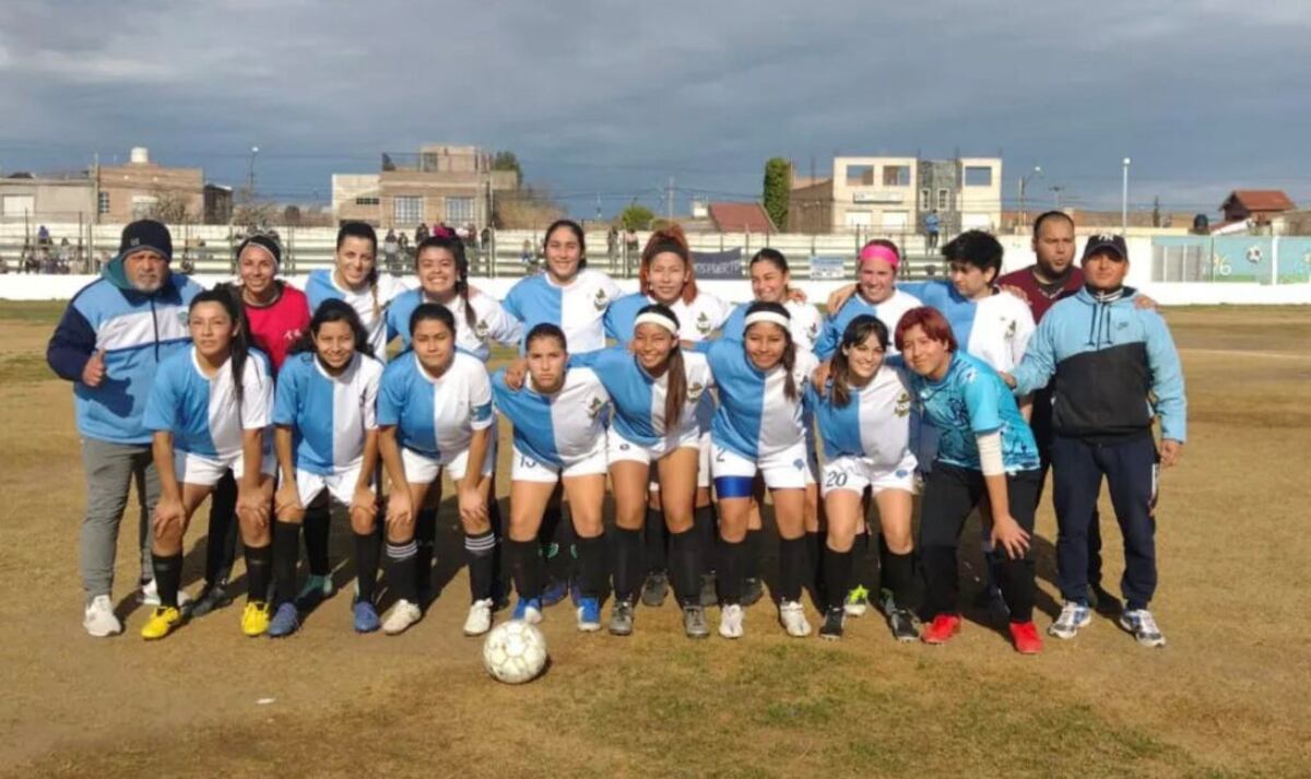 Fútbol Femenino: debut con derrota de Puerto Belgrano en la Liga del Sur
