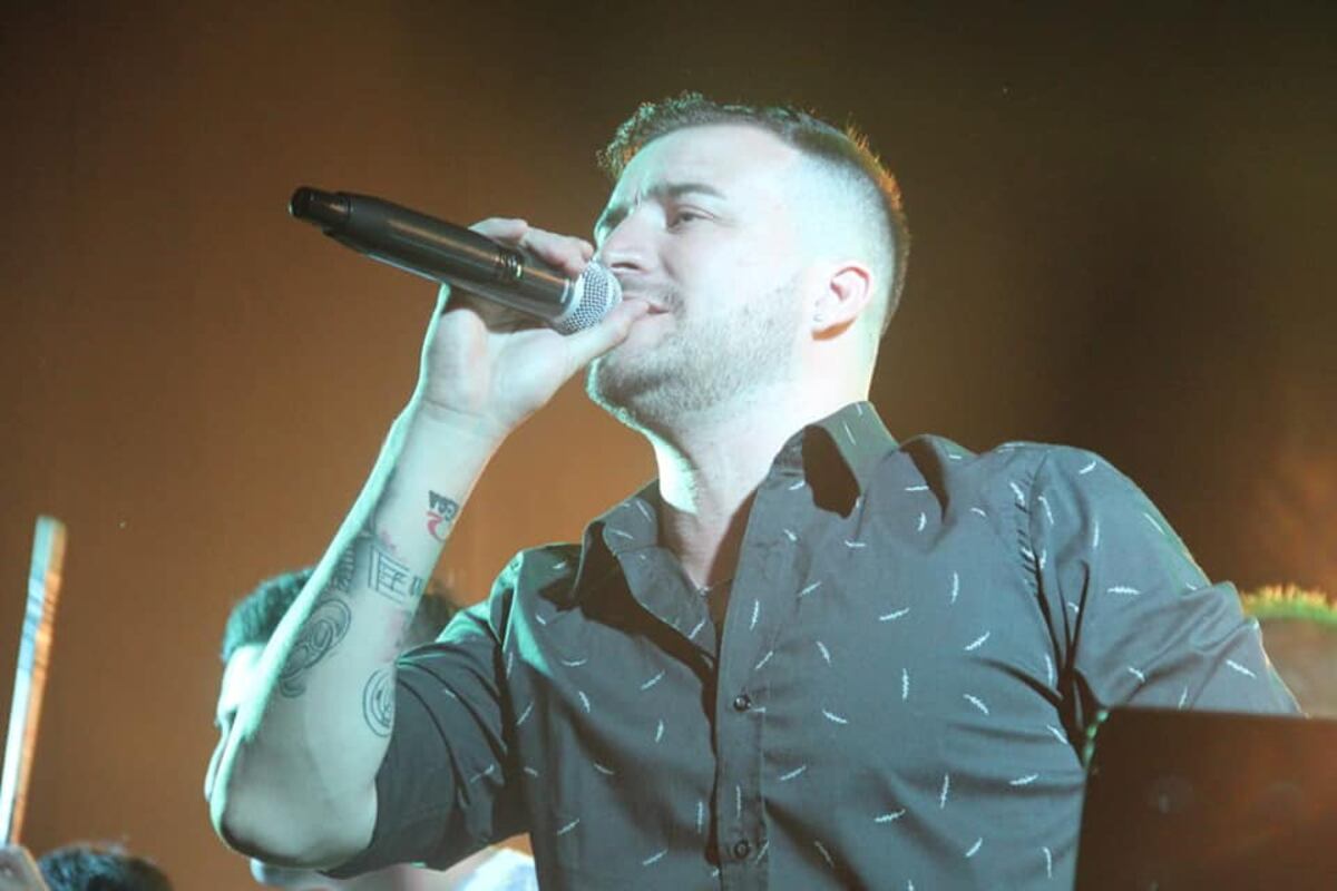 El cantante de Omega terminó preso por causar “disturbios en la vía pública”