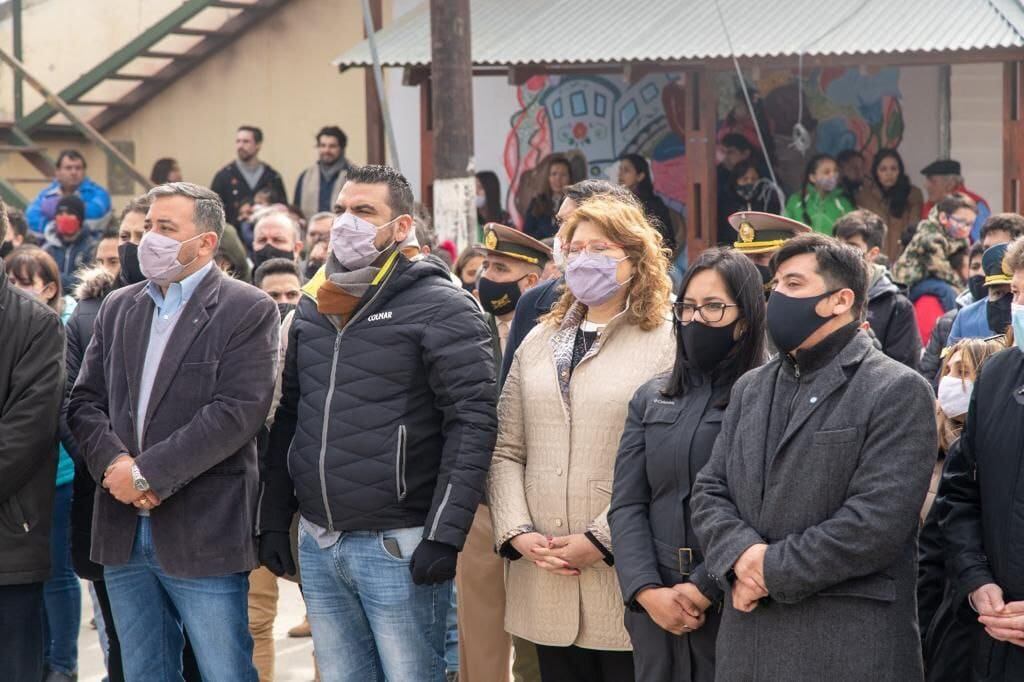 El intendente de Ushuaia se hizo presente en la celebración por los 49 años de Tolhuin.