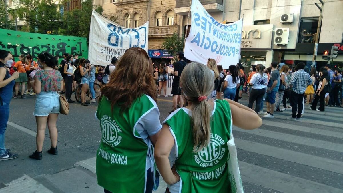 ATE confirmó 10 mil despidos y declaró un paro nacional para el miércoles 3 de abril